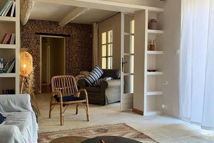 Location de vacances pour 8 personnes, avec terrasse et jardin à Beaumettes - 3