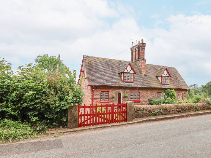 Log cabin for 4 people, with garden in Cheshire
