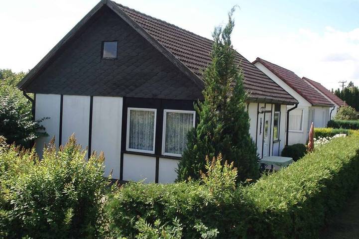 Ferienhaus für 6 Personen, mit Terrasse und Garten in Fuhlendorf