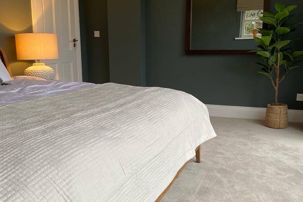 Gorgeous Kildare Country House just 30 minutes to Dublin City and Airport in County Kildare