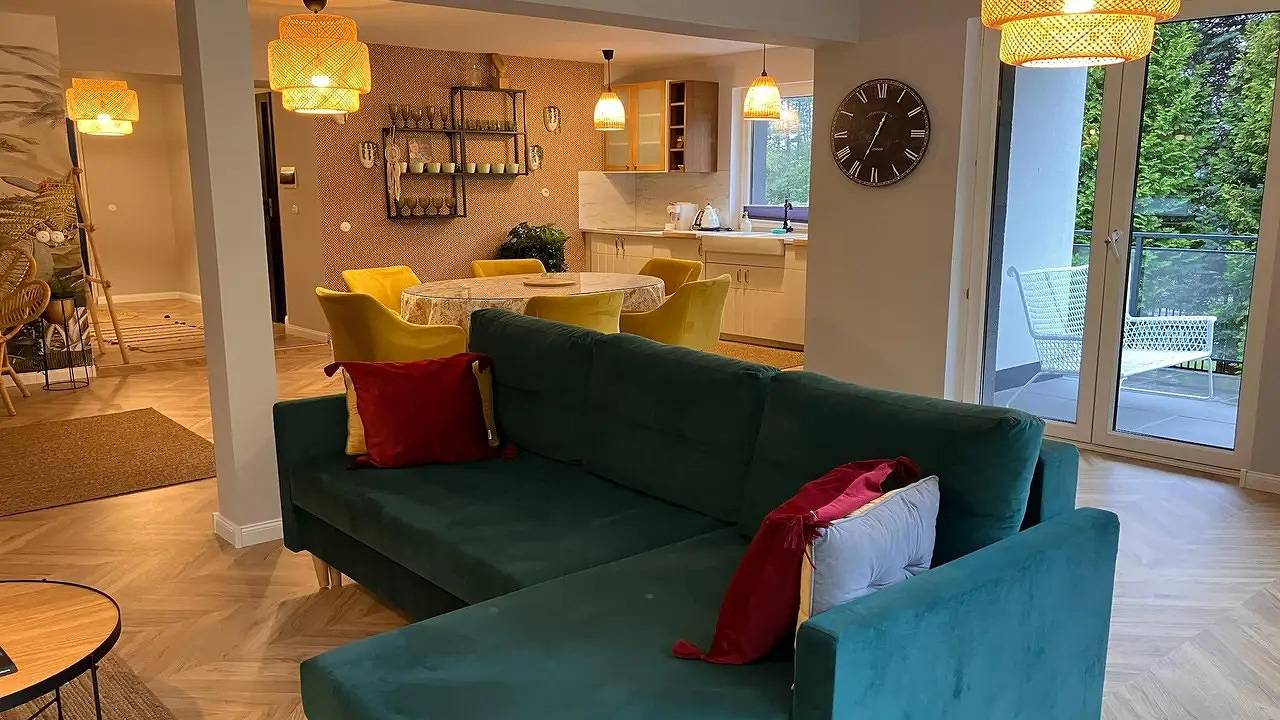 Cały apartament wypoczynkowy, Apartament wakacyjny dla 9 osób z balkon in Stężyca, Powiat kartuski