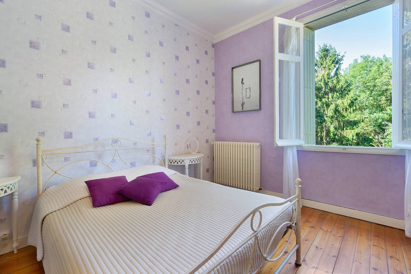 Chambre d’hôtes « Chambre Soleil Couchant » avec terrasse partagée, jardin partagé et Wi-Fi in Saint-Porchaire, Région de Saintes