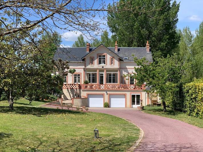 Chambre d’hôte pour 2 personnes, avec Terrasse ainsi que Jardin et Vue à Ballan-Miré