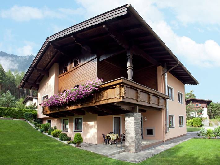 Ferienwohnung für 4 Personen, mit Terrasse und Garten