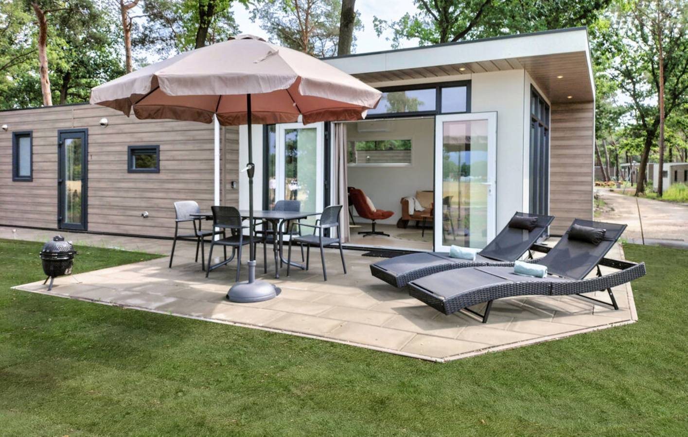 Modernes Chalet für 4 Personen mit privater Sauna und traumhaftem Grünblick in Salland in Sallandse Heuvelrug