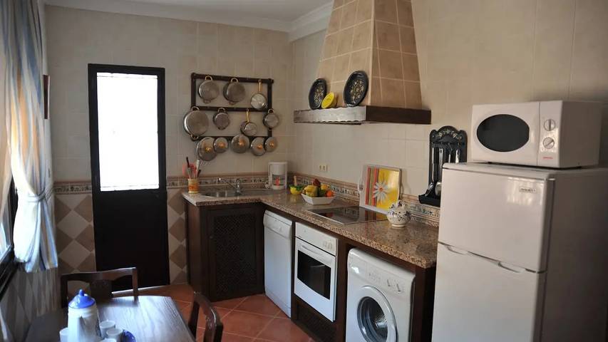 Chalet para 7 personas, con jardín y piscina en Antequera - 4