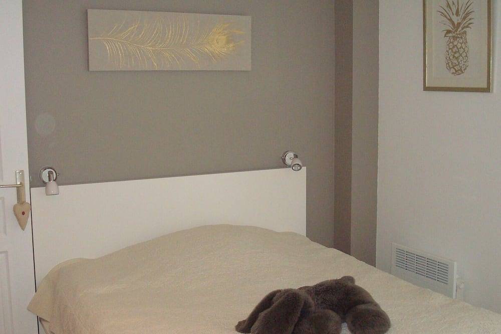 Country cottage fully furnished, in private property, quiet. in Draguignan, Draguignan regionen
