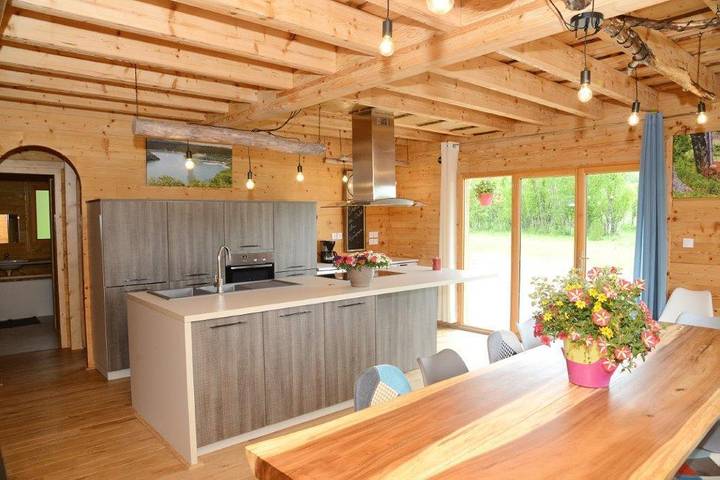 Gîte pour 14 personnes avec terrasse in Charcier, Jura Francais