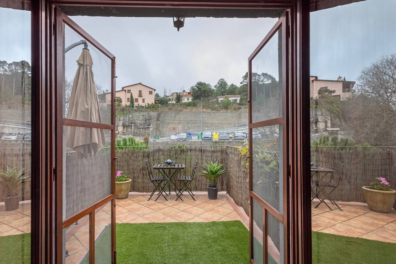 Landhuis 'La Cova De Can Pavet' met uitzicht op de bergen, privéterras en Wifi, foto 9