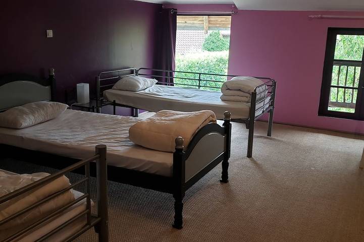 Location de vacances pour 9 personnes, avec jardin à Foissiat - 4