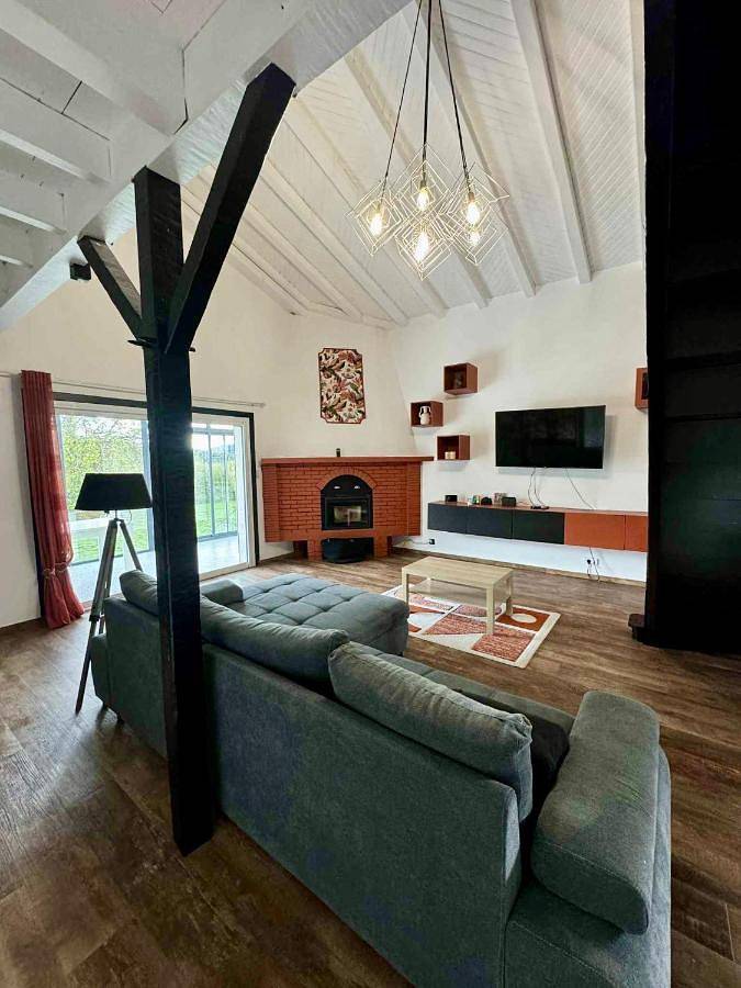 Location de vacances pour 10 personnes, avec vue ainsi que terrasse et jardin, animaux acceptés à Le Vernet - 3