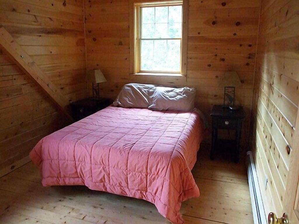 Schoodic Escape - Katahdin Region Lakeside Cabin in Piscataquis County