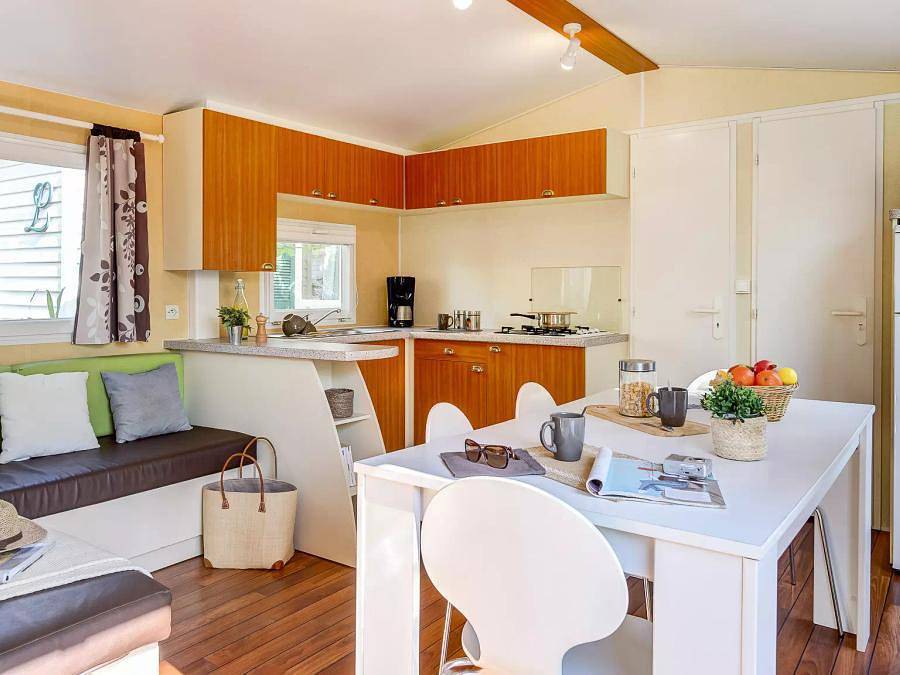 Camping Romanée - Les Grottes De Roffy - Mobilhome 4 personnes - Confort 3 Pièces 4 Personnes in Sainte-Nathalène, Périgord Noir