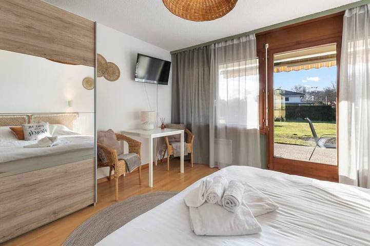 Ganze Wohnung, Studio élégant, calme et proche du lac in Delley-Portalban, Murtensee & Estavayer-le-Lac Region
