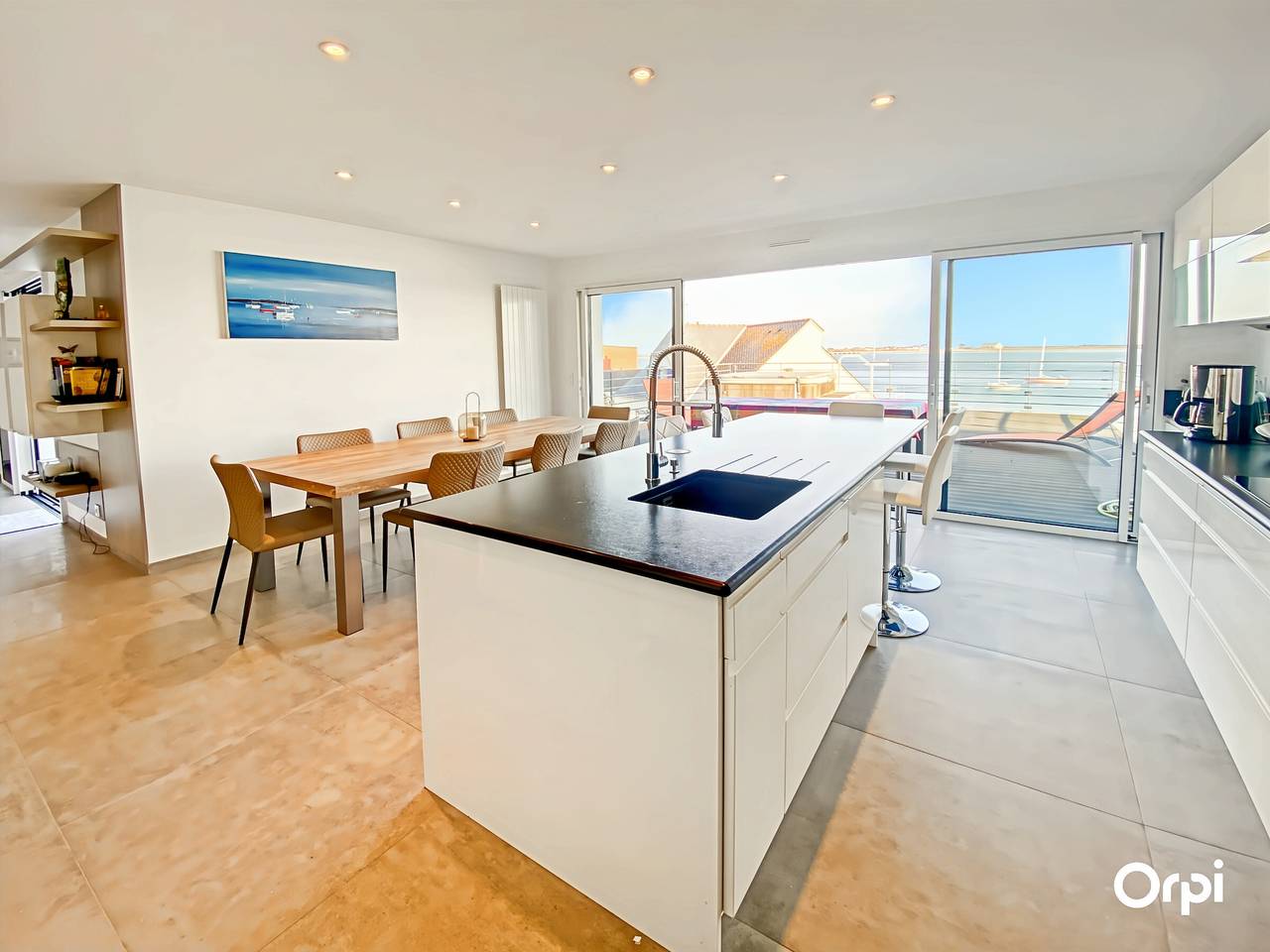 Apartamento entero, Dúplex para 6-8 pers con terraza, jacuzzi y garaje en Port-Louis in Port-Louis, Côte des Mégalithes