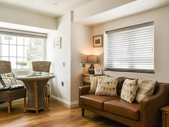 Log cabin for 2 people, with pets in Newquay