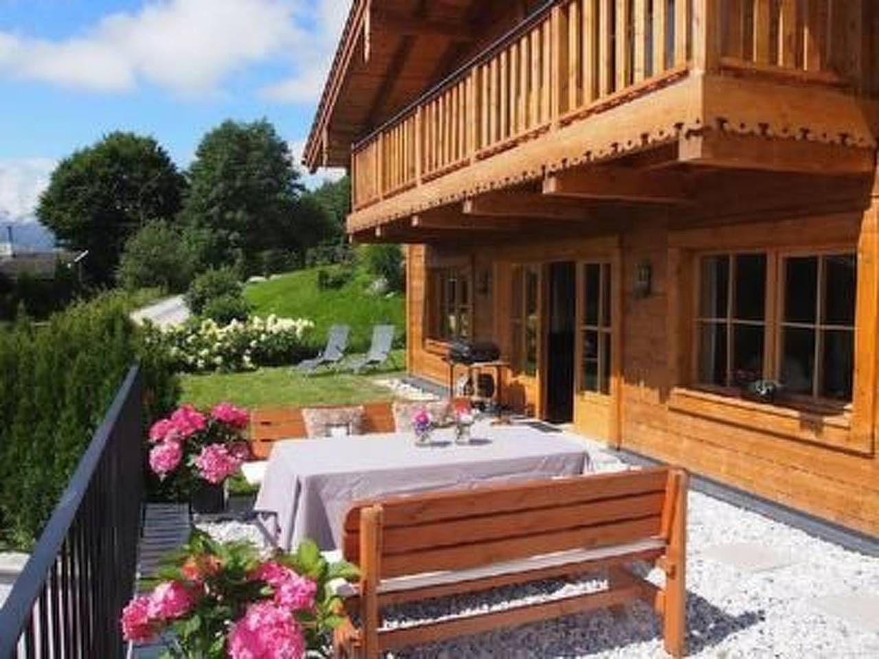 Chalet Sonnberg mit Terrasse und Garten in Niedernsill, Pinzgau