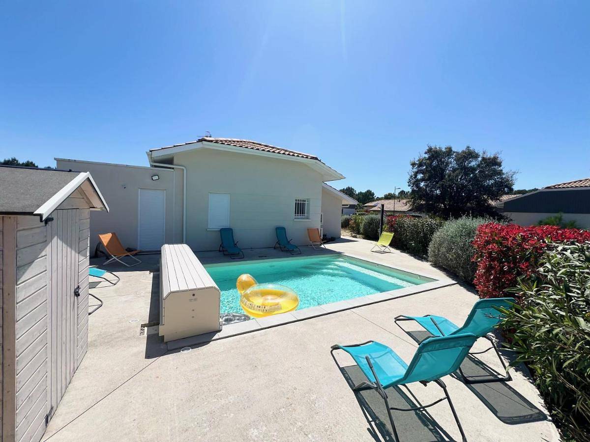 Villa Sowa - Maison avec piscine 850m océan in Mimizan, Côte d’Argent