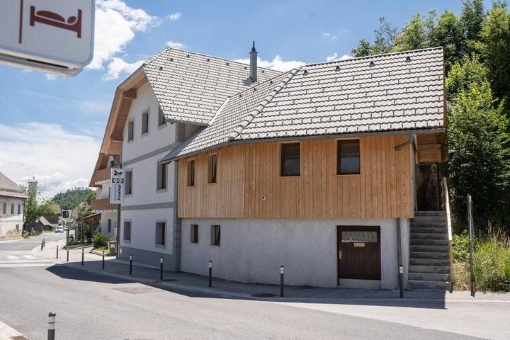 Ferienwohnung für 6 Personen, mit Ausblick und Terrasse sowie Sauna, mit Haustier
