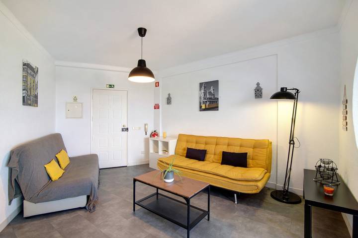 Apartamento inteiro, Apartamento 'T1 Marques' com Piscina Partilhada, Varanda e Wi-Fi in Monte Choro, Albufeira e Olhos de Água