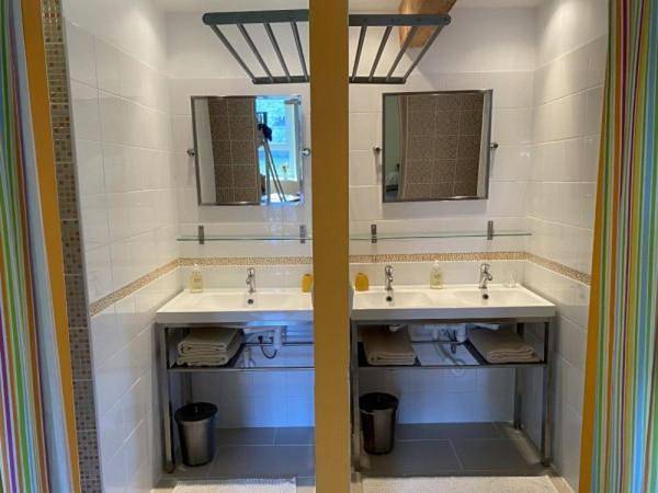 Location de vacances pour 2 personnes, avec terrasse et piscine ainsi que jardin et vue à Mosles - 3