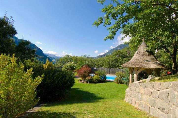 Appartamento intero, Appartamento 'Portugieser' con vista sulle montagne, piscina in comune e Wi-Fi in Barbiano, Alpi Sarentine