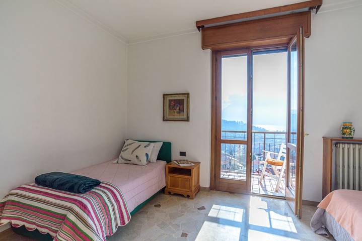 Gîte pour 2 personnes, avec balcon/terrasse et vue sur le lac à Mandello del Lario - 4
