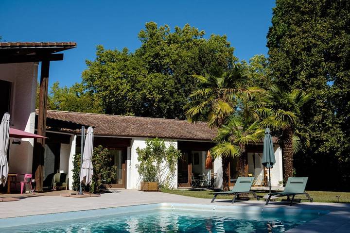 Location de vacances pour 2 personnes, avec vue et terrasse ainsi que jardin et piscine à Saint-Paul-lès-Dax - 4