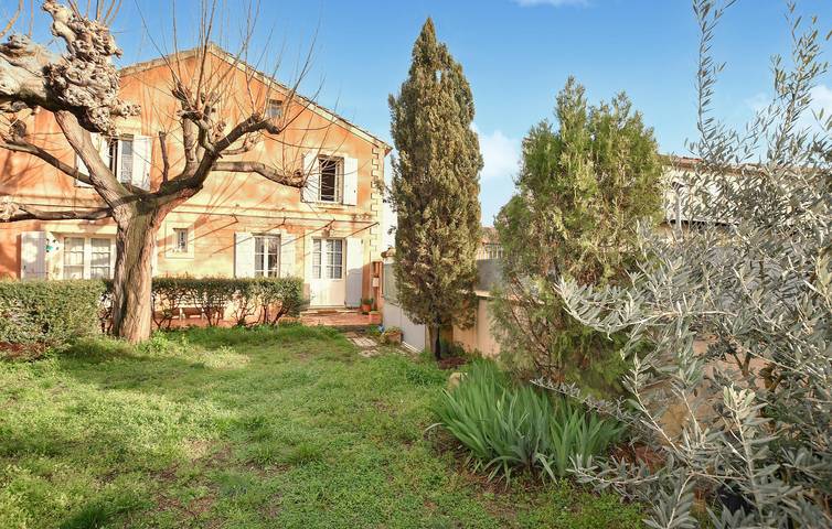 Location de vacances pour 9 personnes, avec terrasse à Codolet