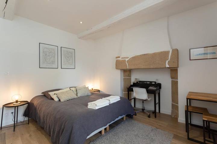 Location de vacances pour 2 personnes, avec jardin ainsi que vue et piscine dans Plan D Eau De La Cantache - 3