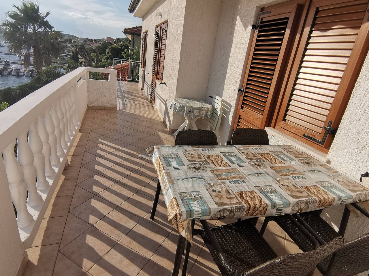 Entire apartment, Two bedroom apartment near beach Barbat, Rab A-4975-a in Barbat na Rabu, Rab