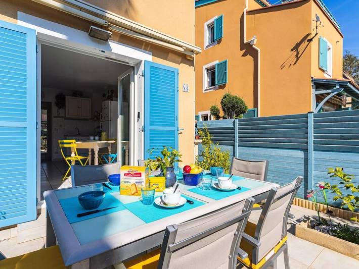Location de vacances pour 6 personnes, avec terrasse dans Plage Miramar - 2