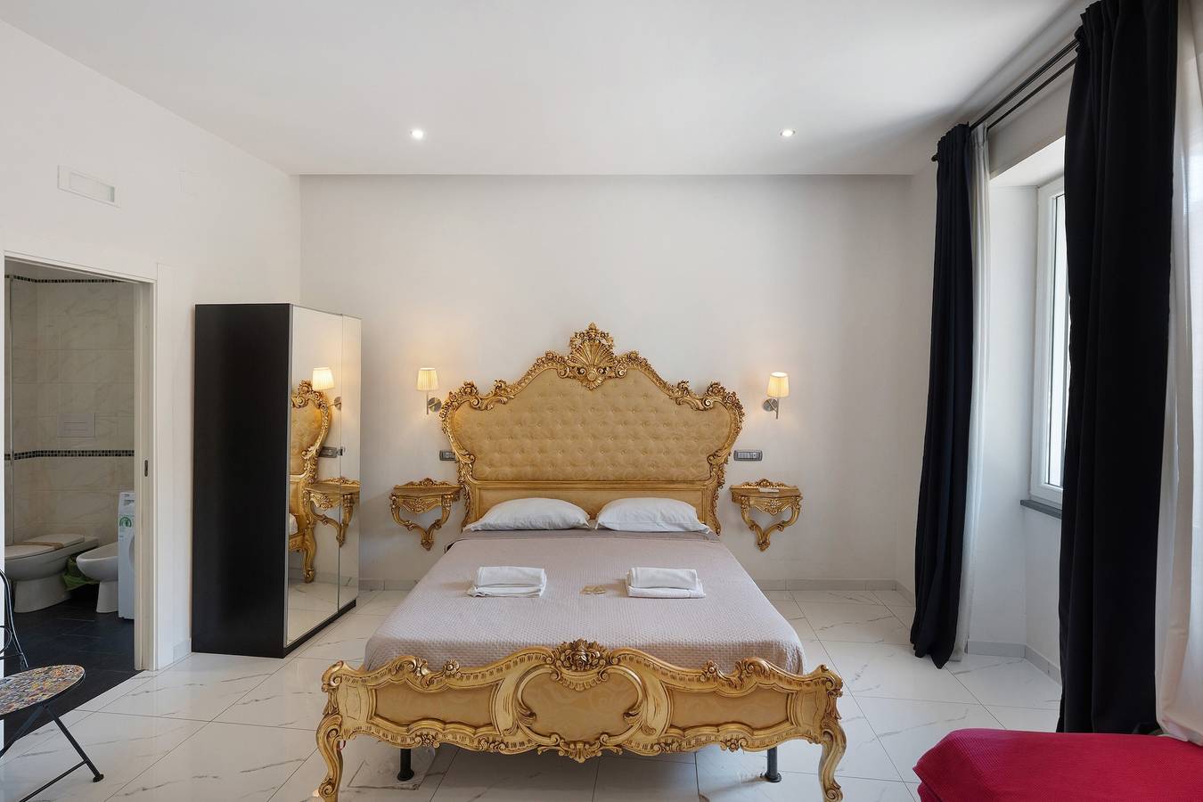 Ganze Wohnung, Queen Apartment mit Wlan und Klimaanlage in Salerno, Tyrrhenische Küste Kampanien
