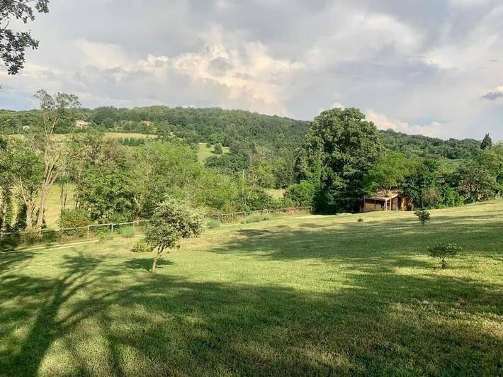 Location de vacances pour 4 personnes, avec vue ainsi que jardin et piscine à Charmes-sur-l'Herbasse - 3