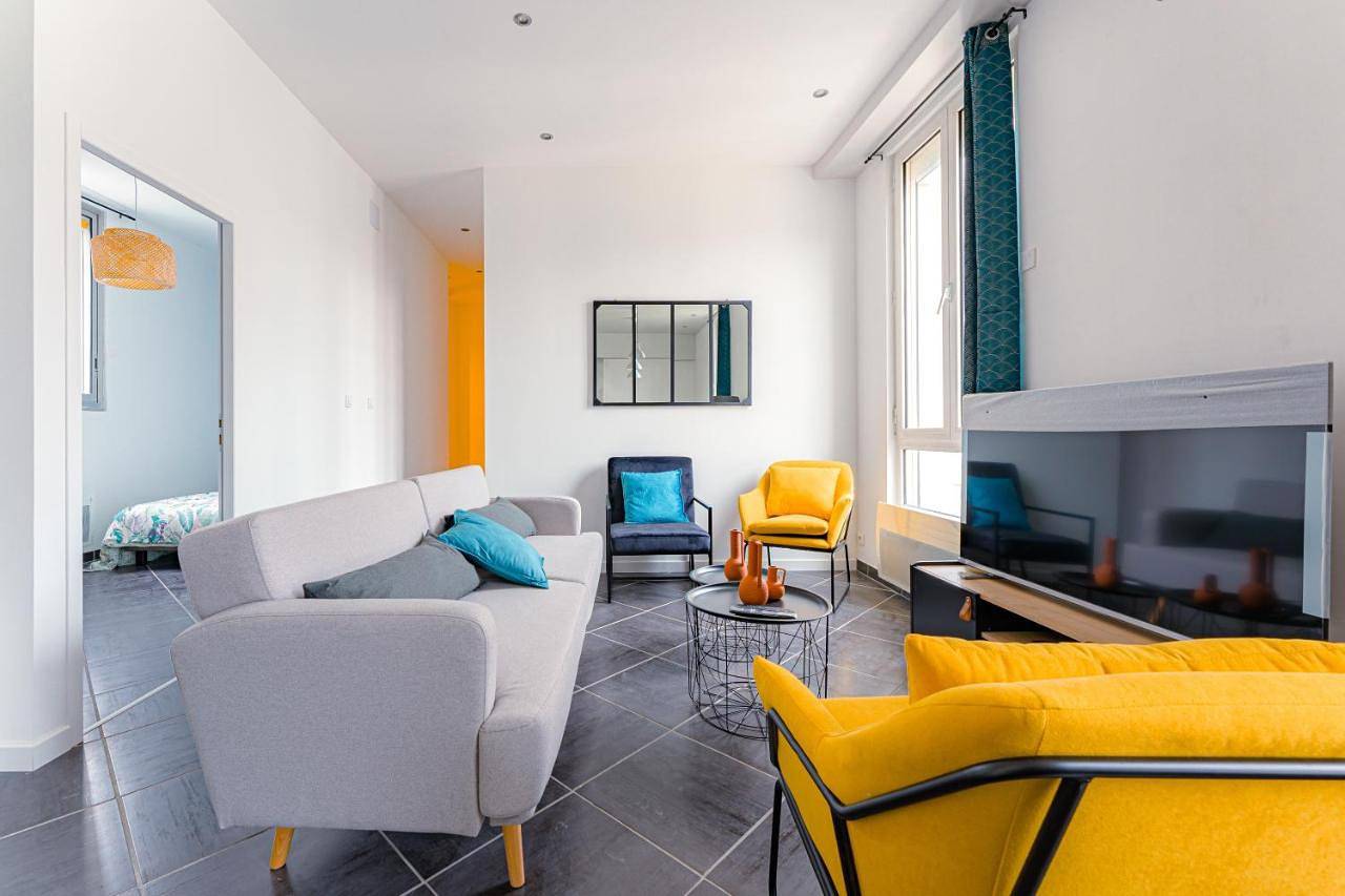 Coeur de ville #B2 - Centre ville, Wifi & Netflix - Proche transports - Chambre Privee dans logement partagé in Cholet, Région de Cholet