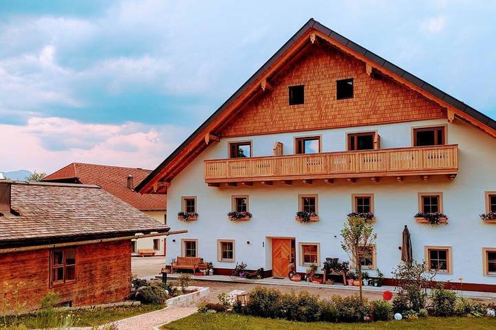 Hütte für 4 Personen, mit Garten und Balkon am Attersee