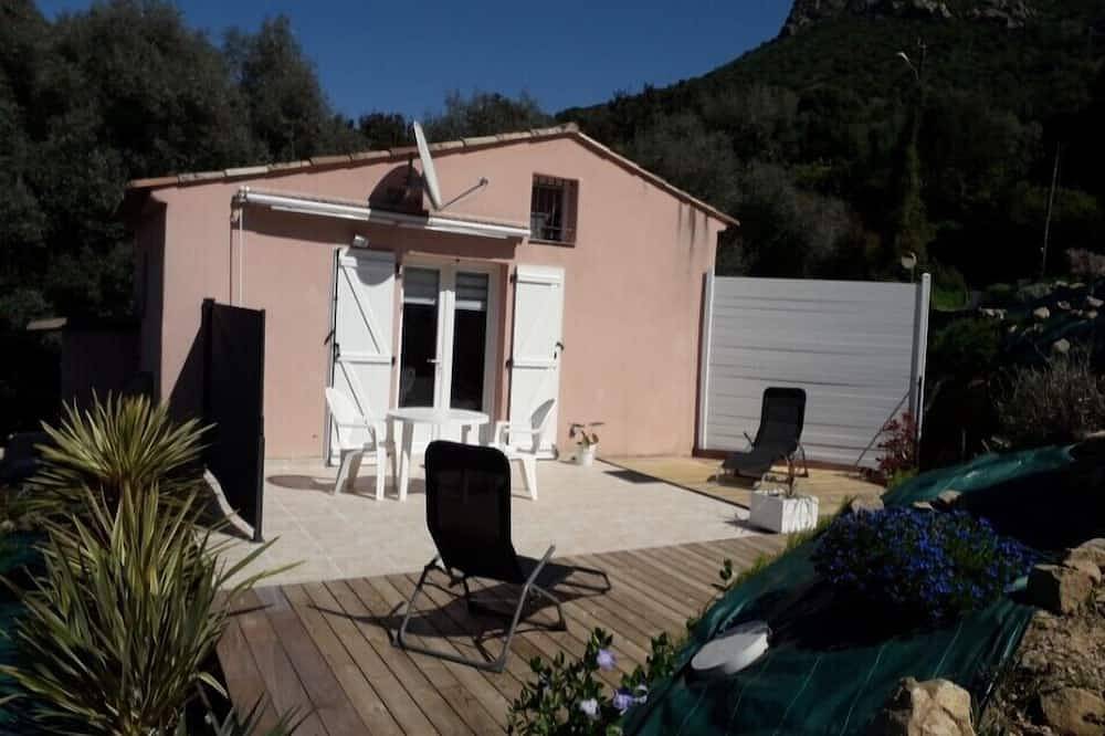 Appartamento intero, Detached village house, near Ajaccio in Alata (Corsica), Ajaccio e dintorni