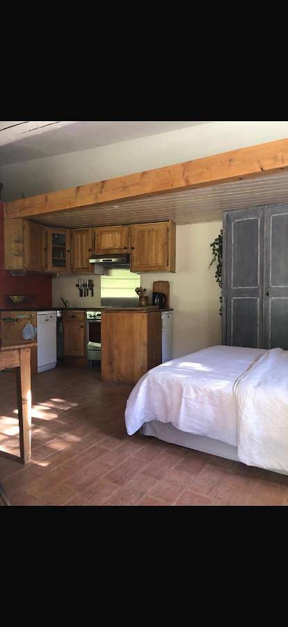 Location de vacances pour 2 personnes, avec piscine ainsi que vue et jardin à Le Beaucet - 4