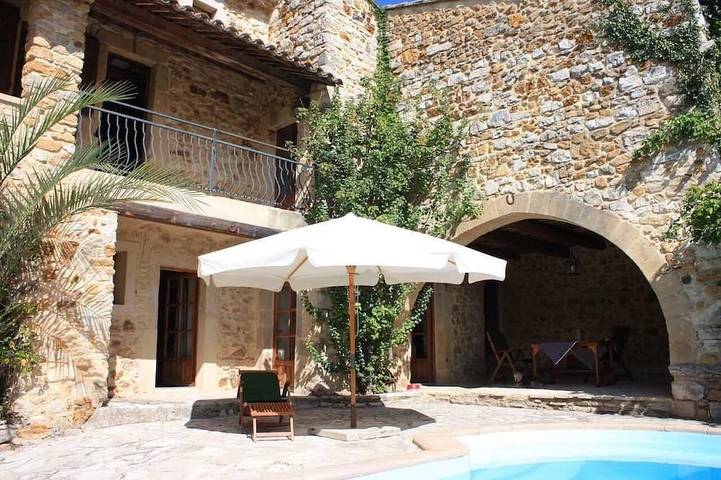 Maison de campagne pour 12 personnes, avec piscine à Foissac