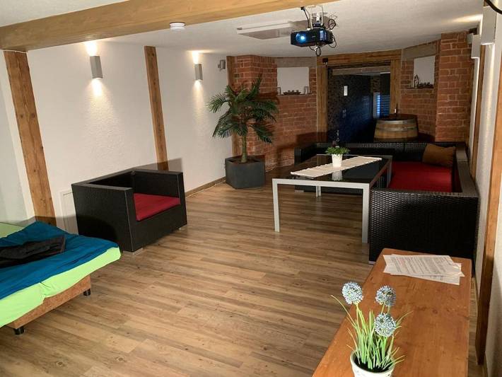 Gîte pour 8 personnes, avec vue ainsi que jardin et sauna, animaux acceptés à Hohenstein-Ernstthal - 4