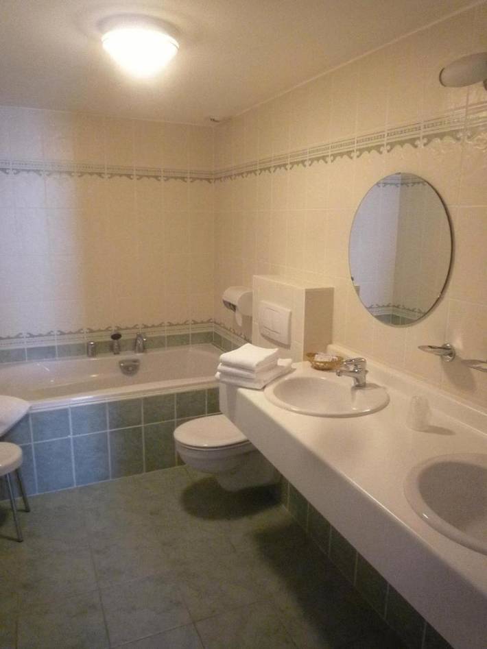 Hôtel pour 3 personnes, avec jardin et terrasse à Rendeux - 4