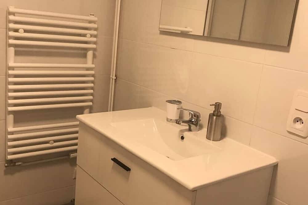 Entire apartment, Joli Appartement Proche Gare Massy Tgv Orly Saclay in Massy, Essonne