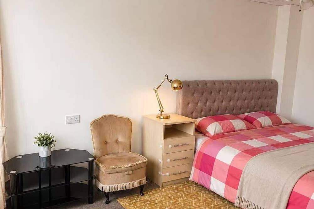 Appartement entier, Stylisg retreat with private entrance, minutes from blue water.Free parking in Stone (Dartford), Dartford