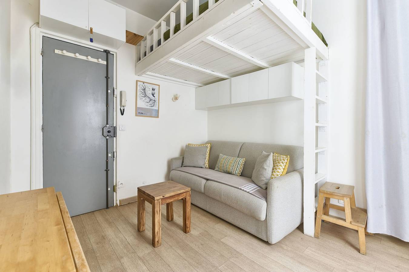 Studio entier, Opéra · 9e · Studio cosy avec mezzanine – géré par Mey Agency in Paris, Île de France
