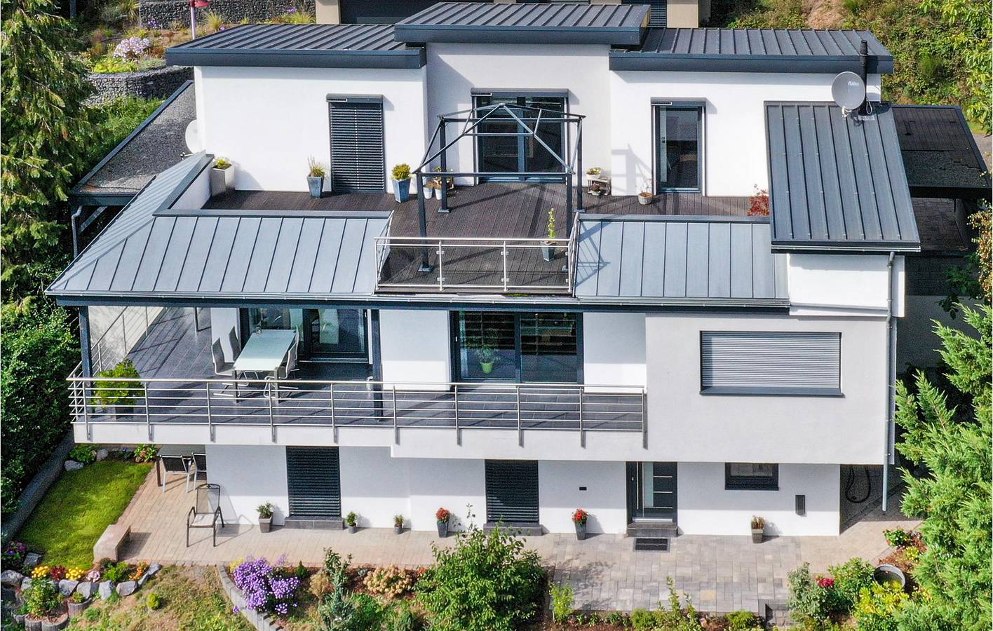 Moderne Wohnung mit Parkplatz, Terrasse & Garten bei Flußbach in Bernkastel-Kues & Umgebung