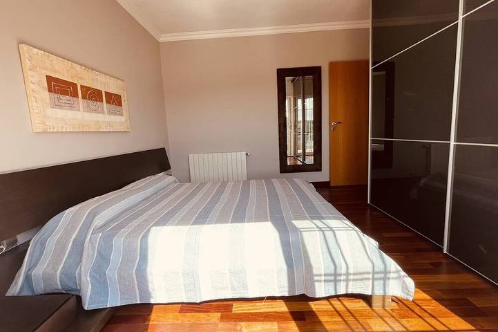 Location de vacances pour 6 personnes, avec balcon et jardin à Sils - 4