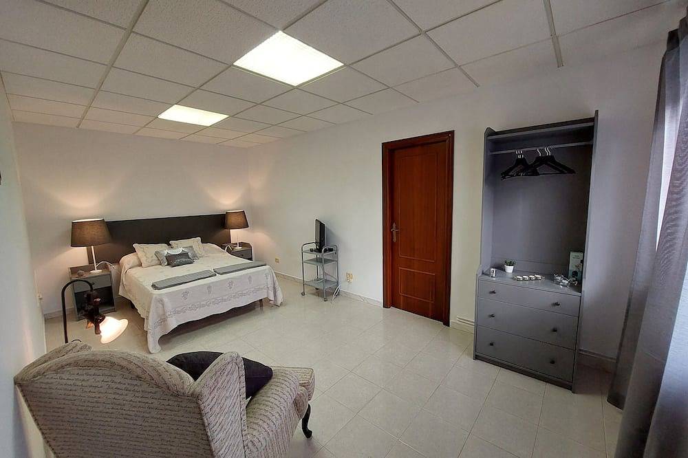 Acogedora Casa de Campo : Para disfrutar con familia/amigos y celebrar eventos in Neda, Costa de Galicia