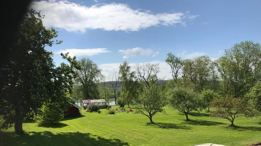 Ferienwohnung für 3 Personen, mit Ausblick und Garten sowie Seeblick - 1