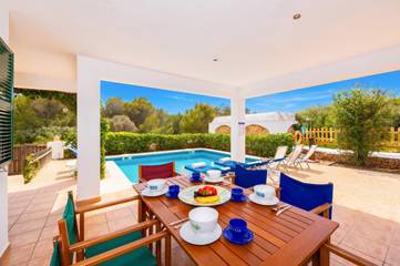 Villa in Es Mercadal, Menorcas Küste für 8 