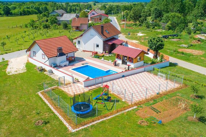 Stunning home in Gospic with sauna in Gospić, Condado de Lika-Senj